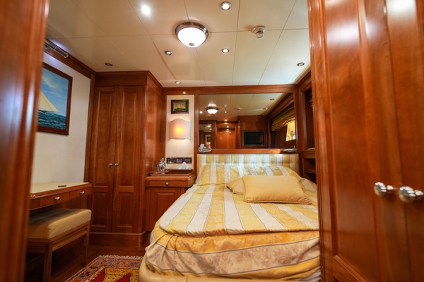 2001/2022 ROYAL DENSHIP 110 SLOOP 