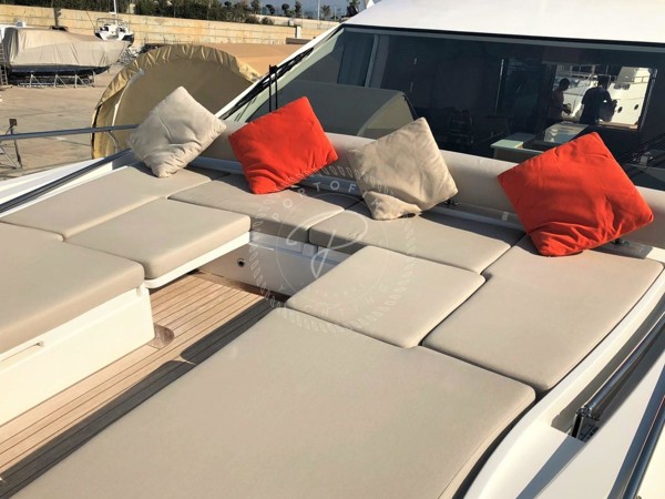 2015 NUMARINE 70 FLY