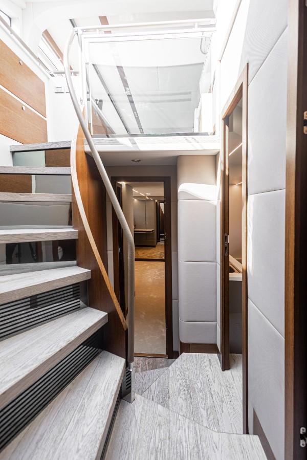 2017 NUMARINE 62 FLY