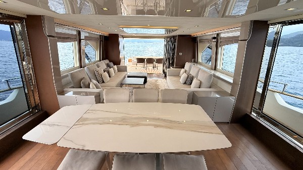 2020 MONTE CARLO YACHTS MCY 80