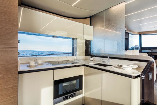 2018 ABSOLUTE NAVETTA 58