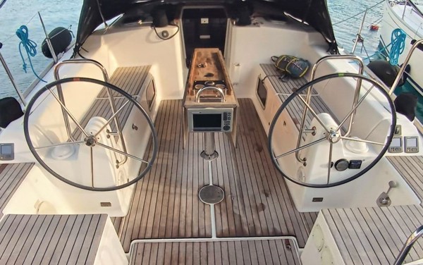 2011 DUFOUR 405 GRAND LARGE