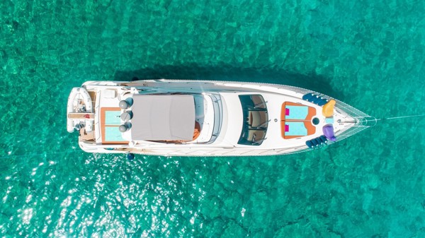 2011 AZIMUT 62 FLY VIP