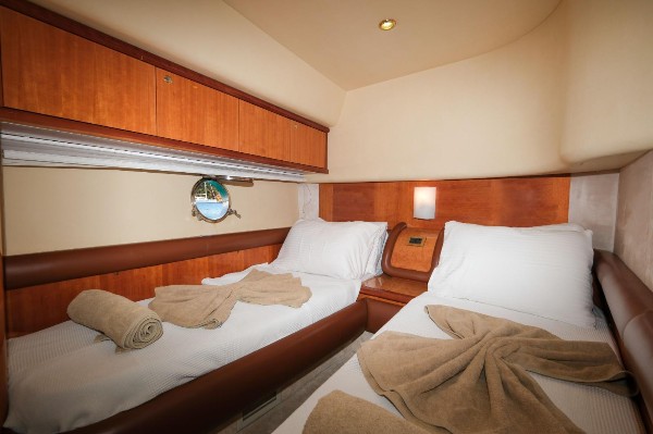2004/2022 AZIMUT FLY 55 17.5 M