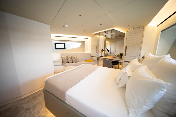 2023 MOTOR YACHT 26 M 