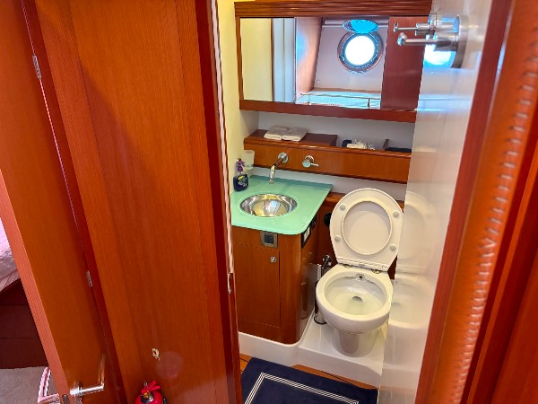 2011 BENETEAU SWIFT TRAWLER 52