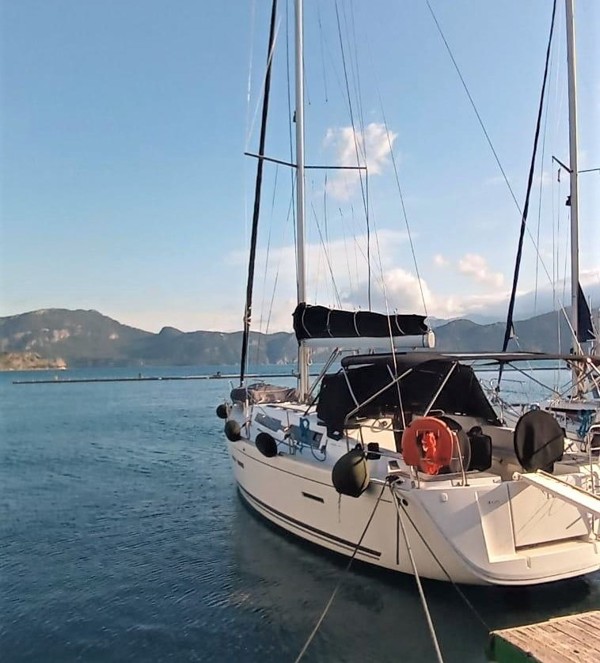 2011 DUFOUR 405 GRAND LARGE
