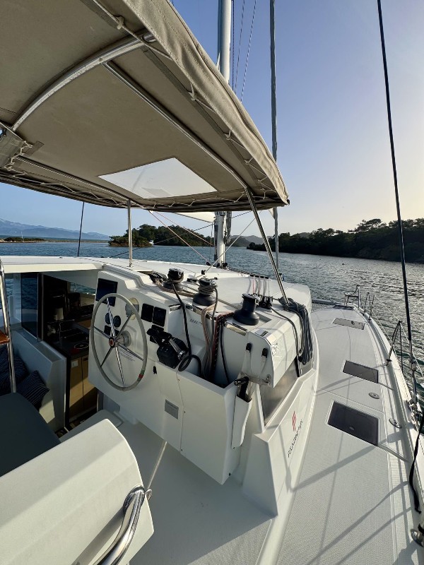 2019 FOUNTAINE PAJOT LUCIA 11.73 M 