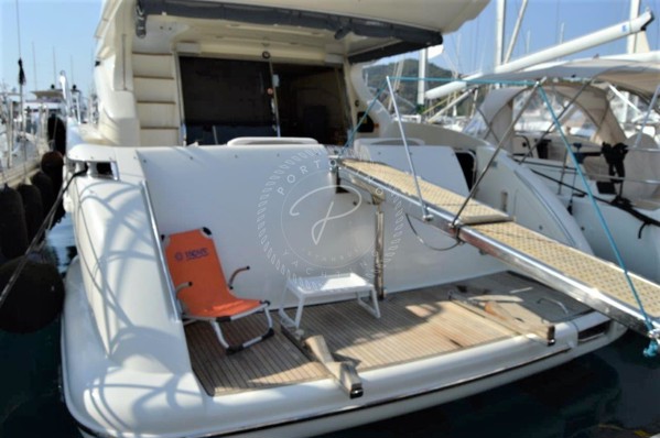 2010 AZIMUT 55 FLY