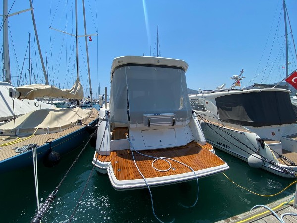 2025 BAVARIA R40 COUPE