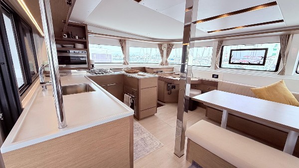 2020 LAGOON 46 OWNER'S VERSION