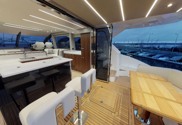2018 SUNSEEKER MANHATTAN 52