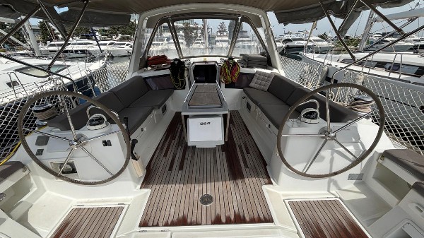2014 BENETEAU OCEANIS 48