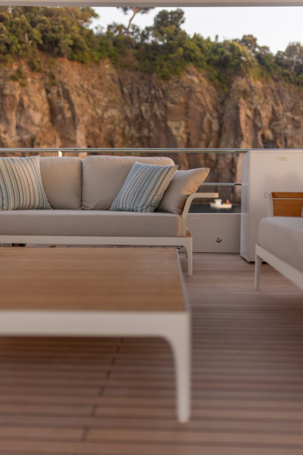 2023 MOTOR YACHT 26 M 