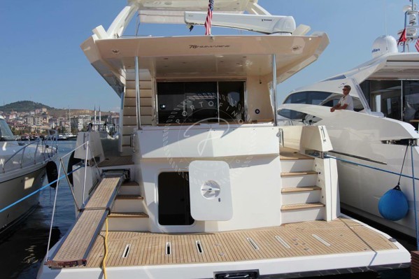 2010 NUMARINE 78 FLY