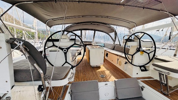 2018 JEANNEAU 54