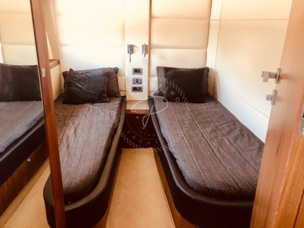 2011 SUNSEEKER MANHATTAN 63