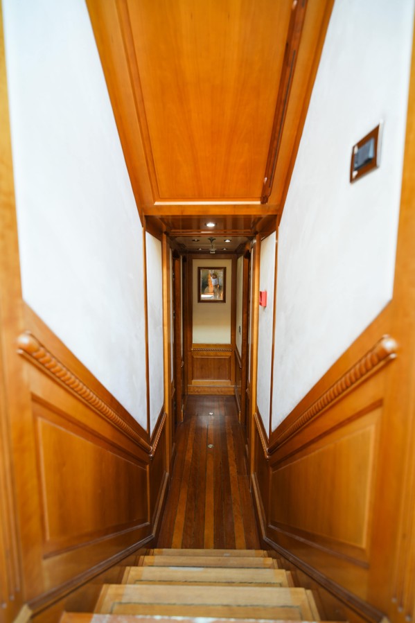 2001/2022 ROYAL DENSHIP 110 SLOOP 