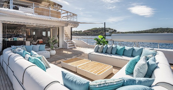 2024 MOTOR YACHT 37 M