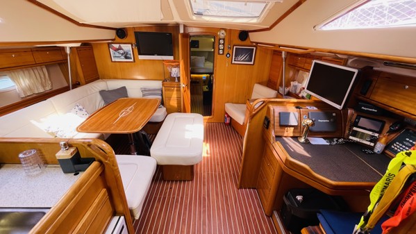 2008 BAVARIA VISION 50