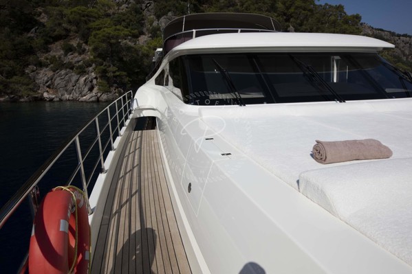 2014 HG YACHT 32M