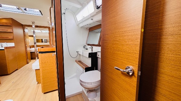 2023 JEANNEAU SUN ODYSSEY 440