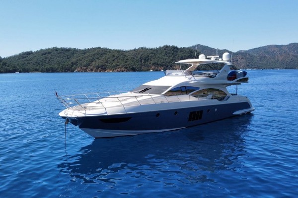 2010 AZIMUT 70