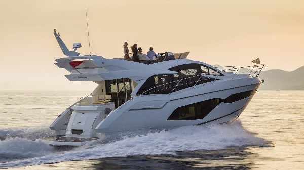 2018 SUNSEEKER MANHATTAN 52