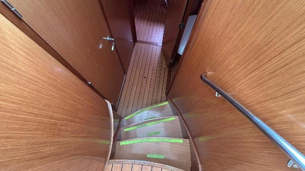 2009 BENETEAU SWIFT TRAWLER 42