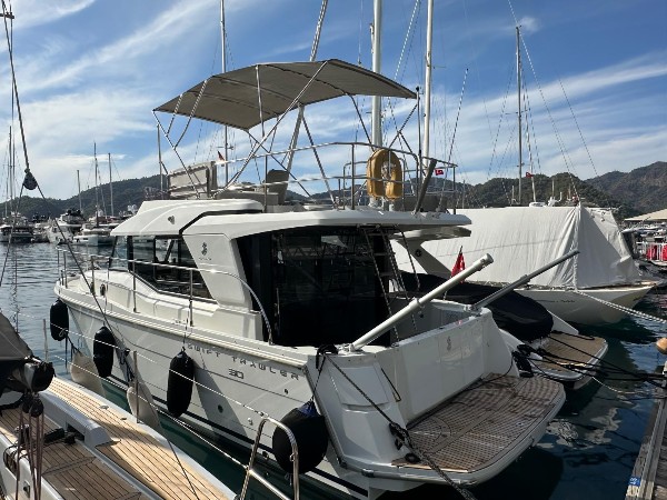 2018 BENETEAU SWIFT TRAWLER 30