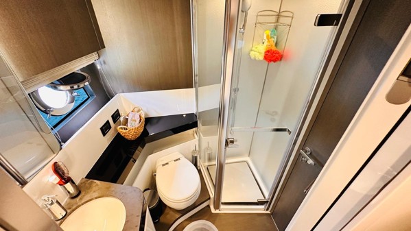 2019 AZIMUT S7