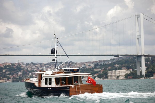 2009 TAKA YACHTS LOBSTER 18M