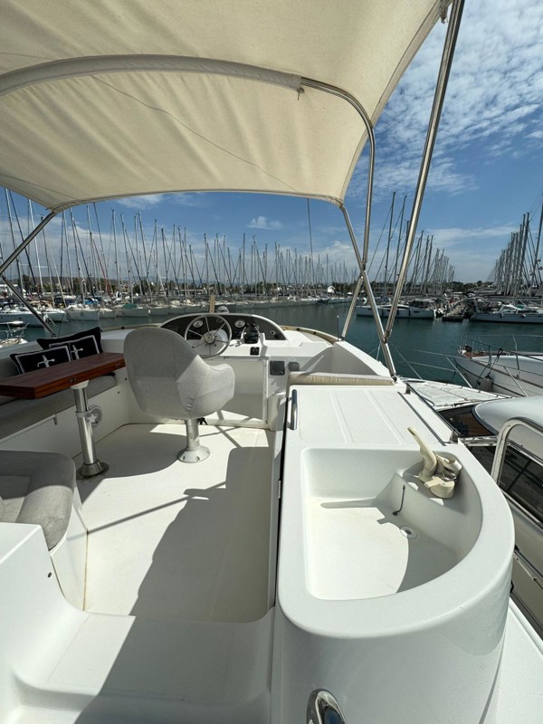 2010 BENETEAU SWIFT TRAWLER 42