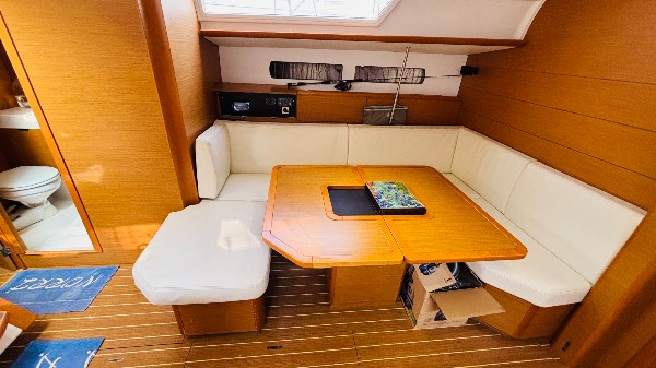 2013 JEANNEAU SUN ODYSSEY 469