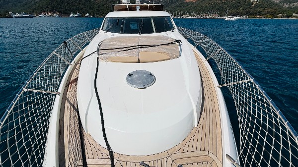 2001 SUNSEEKER MANHATTAN 64