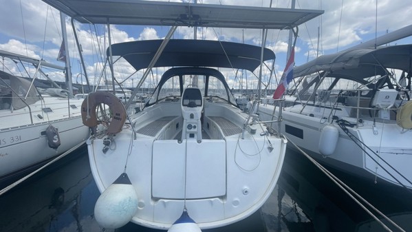 2008 BAVARIA 38 CRUISER