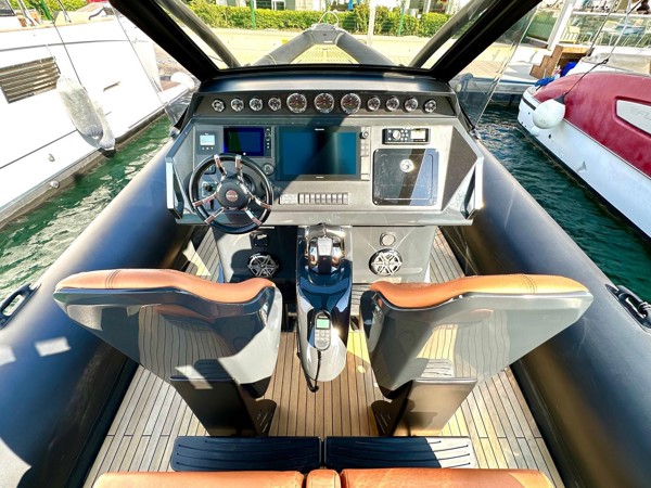 2018 RIBCO VENOM 44 
