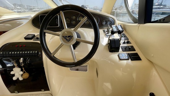 2003 AZIMUT 42 FLY