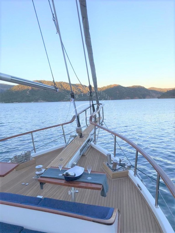 1994 CUSTOM KETCH 24M