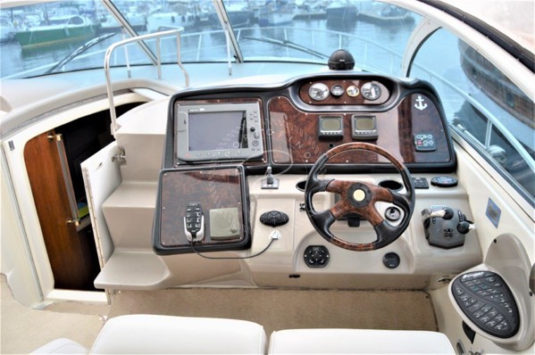 2005 CRUISERS YACHTS 400