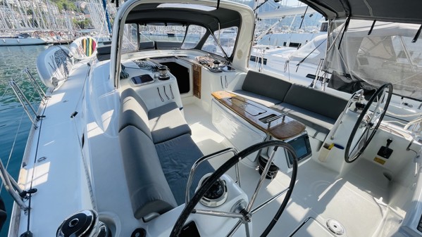 2011 BENETEAU OCEANIS 50