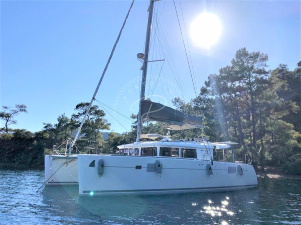 2011 LAGOON 450