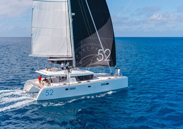2020 LAGOON 52 F 