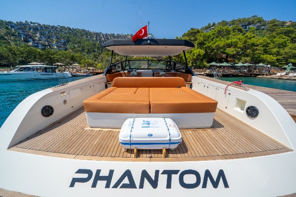 2025 MOTOR YACHT 18.5 M