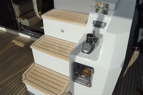 2017 AZIMUT 72
