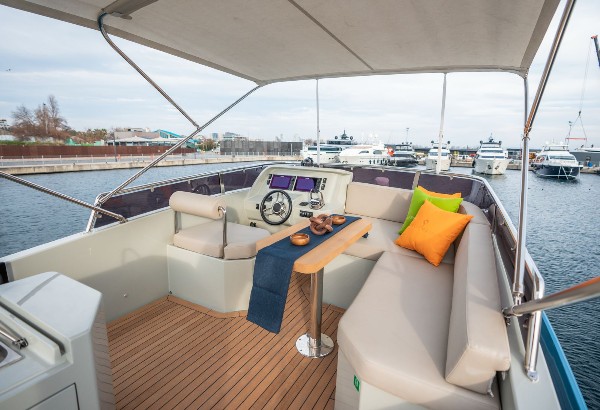 2025 DEEP YACHT 52 FLY