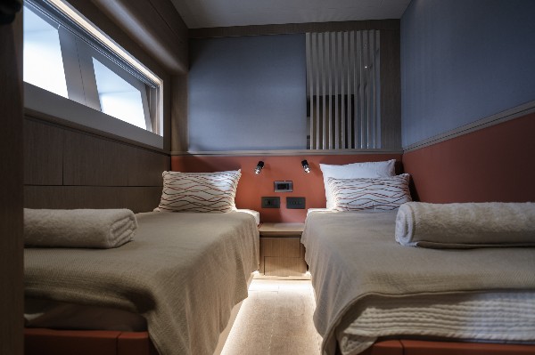 2025 DEEP YACHT 83 FLY