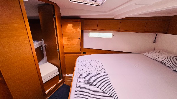 2013 JEANNEAU SUN ODYSSEY 469