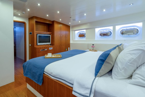 2010/2020 MOTOR SAILER 44 M 