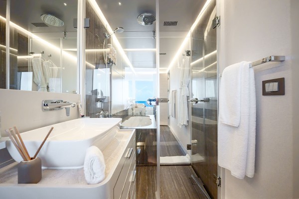 2023 MOTOR YACHT 37 M